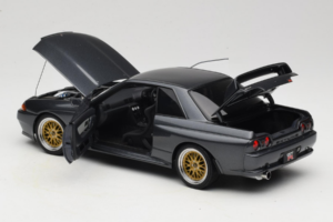 Nissan Skyline GT-R R32 V-Spec II Tuned Gun Grey Metallic AUTOart 1:18 77417 Druckguss — Bild 5 von 8