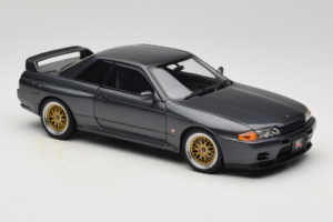 Nissan Skyline GT-R R32 V-Spec II Tuned Gun Grey Metallic AUTOart 1:18 77417 Druckguss — Bild 6 von 8