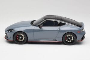 Nissan Z RZ34 NISMO Stealth Grau GT Spirit 1:18 GT484 Resin — Bild 3 von 6