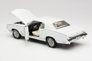 Oldsmobile Cutlass SX Weiß ERTL 1:18 33775 Druckguss — Bild 5 von 8