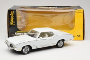 Oldsmobile Cutlass SX Weiß ERTL 1:18 33775 Druckguss — Bild 8 von 8