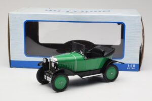 Opel 4 PS Laubfrosch Grün MCG 1:18 MCG18050 Druckguss — Bild 6 von 6