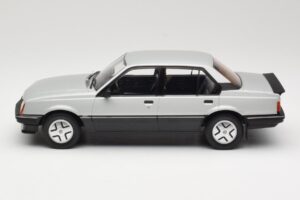 Opel Ascona C SR Silber MCG 1:18 MCG18460 Druckguss — Bild 3 von 6