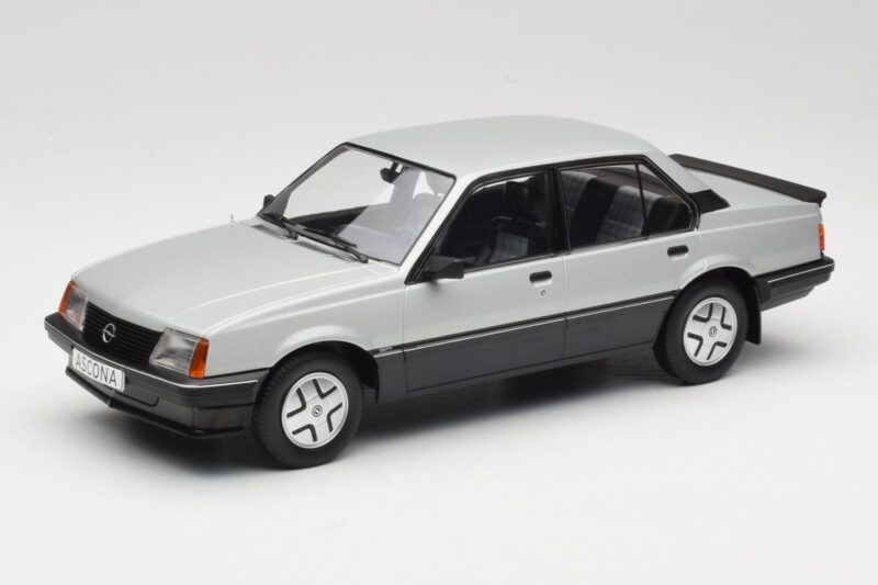 Opel Ascona C SR Silber MCG 1:18 MCG18460 Druckguss
