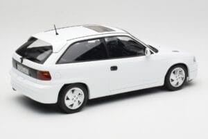 Opel Astra F GSi Blanc Casablanca Norev 1:18 183673 Druckguss — Bild 2 von 6