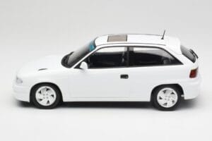 Opel Astra F GSi Blanc Casablanca Norev 1:18 183673 Druckguss — Bild 3 von 6
