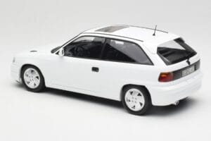 Opel Astra F GSi Blanc Casablanca Norev 1:18 183673 Druckguss — Bild 5 von 6