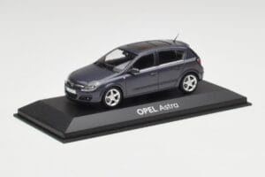 Opel Astra H Dunkelblau Minichamps 1:43 B24910027-A1 Druckguss — Bild 2 von 4
