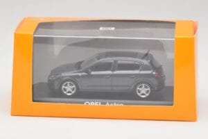 Opel Astra H Grau Minichamps 1:43 B24910027A Druckguss — Bild 4 von 4