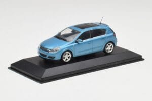 Opel Astra H Hellblau Minichamps 1:43 400043001 Druckguss — Bild 2 von 4