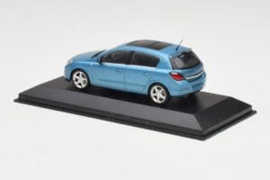 Opel Astra H Hellblau Minichamps 1:43 400043001 Druckguss — Bild 3 von 4
