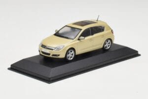 Opel Astra H Gelb Metallic Minichamps 1:43 403043003 Druckguss — Bild 2 von 4