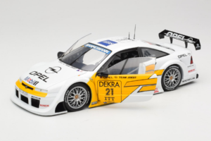 Opel Calibra V6 #21 N. Amorim DTM 1995 UT Models 1:18 180954221 Druckguss — Bild 2 von 8