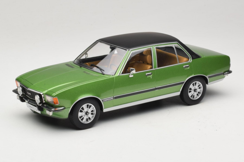 Opel Commodore B Grün MCG 1:18 MCG18565 Druckguss