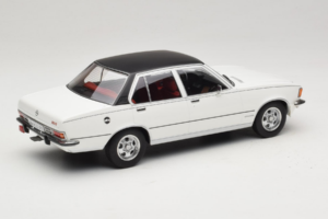 Opel Commodore B Weiß MCG 1:18 MCG18564 Druckguss — Bild 2 von 6