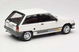 Opel Corsa A Sprint Weiß MCG 1:18 MCG18432 Druckguss — Bild 2 von 6