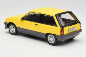 Opel Corsa A SR Gelb MCG 1:18 MCG18431 Druckguss — Bild 5 von 6