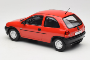 Opel Corsa B Rot MCG 1:18 MCG18513 Druckguss — Bild 5 von 6