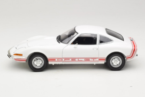 Opel GT Weiß Minichamps 1:18 180049027 Druckguss — Bild 4 von 8