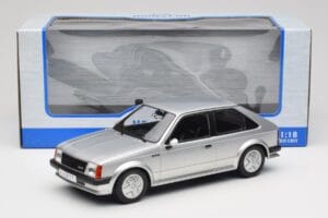 Opel Kadett D GTE Silber MCG 1:18 MCG18533 Druckguss — Bild 6 von 6