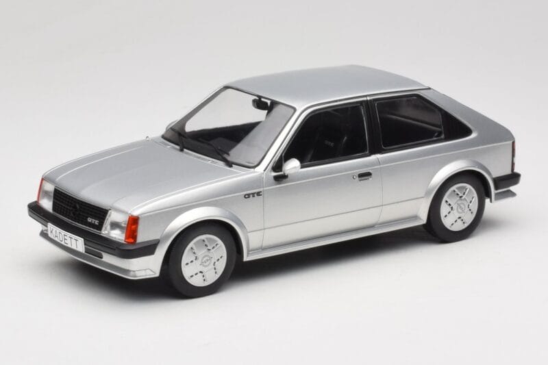 Opel Kadett D GTE Silber MCG 1:18 MCG18533 Druckguss