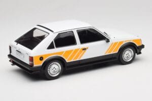 Opel Kadett D SR Weiß mit Gelbem Dekor MCG 1:18 MCG18534 Druckguss — Bild 2 von 6