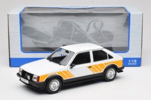 Opel Kadett D SR Weiß mit Gelbem Dekor MCG 1:18 MCG18534 Druckguss — Bild 6 von 6
