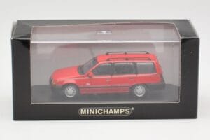 Opel Kadett E Club Kombi Rot Minichamps 1:43 400045910 Druckguss — Bild 2 von 3
