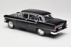 Opel Kapitan P1 Schwarz Revell 1:18 08822 Druckguss — Bild 7 von 8