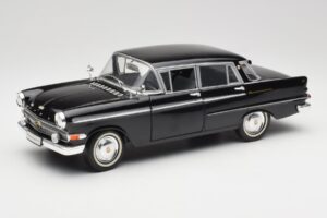 Opel Kapitan P2 Schwarz Revell 1:18 08821 Druckguss