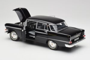 Opel Kapitan P2 Schwarz Revell 1:18 08821 Druckguss — Bild 5 von 8