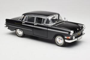 Opel Kapitan P2 Schwarz Revell 1:18 08821 Druckguss — Bild 6 von 8