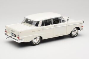 Opel Kapitan P2 Weiß Revell 1:18 08821-M1 Druckguss — Bild 3 von 8