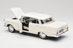Opel Kapitan P2 Weiß Revell 1:18 08821-M1 Druckguss — Bild 5 von 8