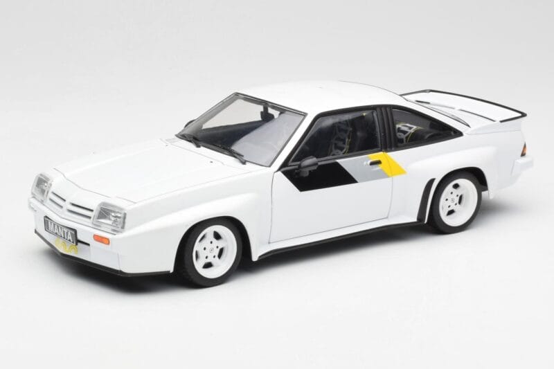 Opel Manta 400 Homologation Weiß Revell 1:18 8819 Druckguss