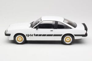 Opel Manta B Sport Weiß MCG 1:18 MCG18237 Druckguss — Bild 3 von 6