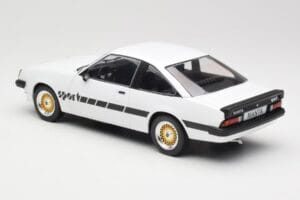 Opel Manta B Sport Weiß MCG 1:18 MCG18237 Druckguss — Bild 5 von 6