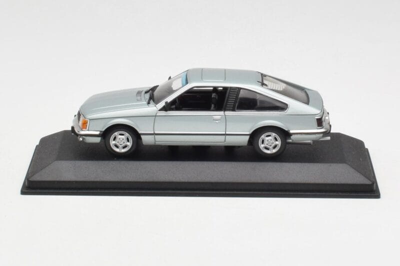 Opel Monza A Silber Minichamps 1:43 400045122 Druckguss