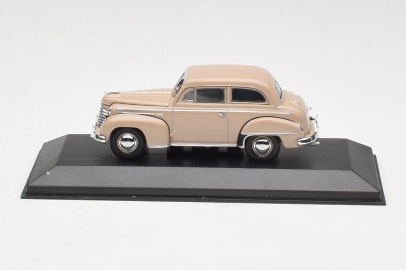 Opel Olympia A Beige Minichamps 1:43 430040404 Druckguss