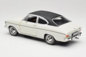 Opel Olympia A Coupe Weiß Schwarz Revell 1:18 08446 Druckguss — Bild 7 von 8