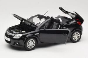 Opel Tigra TwinTop B Schwarz Norev 1:18 183600 Druckguss — Bild 2 von 8