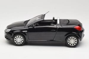 Opel Tigra TwinTop B Schwarz Norev 1:18 183600 Druckguss — Bild 4 von 8