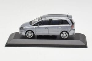 Opel Zafira A OPC Light Blue Metallic Minichamps 1:43 ZAFIRA001 Druckguss