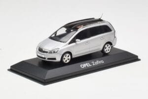 Opel Zafira B Silber Minichamps 1:43 1799109 Druckguss — Bild 2 von 4
