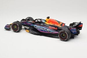Oracle Red Bull Racing RB19 #1 M. Verstappen Winner Miami GP 2023 Minichamps 1:18 110230501 Druckguss — Bild 5 von 6