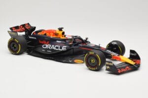 Red Bull Racing RB20 #1 M. Verstappen Winner China GP 2024 Minichamps 1:18 110240501 Druckguss — Bild 4 von 6