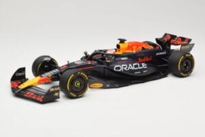 Red Bull Racing RB20 #1 M. Verstappen Winner China GP 2024 Minichamps 1:18 110240501 Druckguss