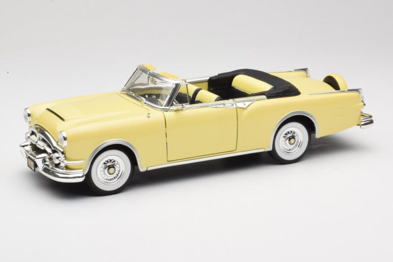 Packard Caribbean Cabriolet Gelb Road Signature 1:18 92798 Druckguss