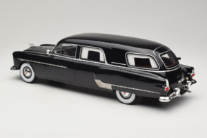 Packard Henney Schwarz BoS Models 1:18 BOS342 Druckguss — Bild 5 von 6