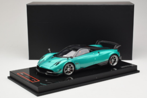 Pagani Huayra BC Green Metallic Yy Model 1:18 REMC020 Resin — Bild 7 von 7